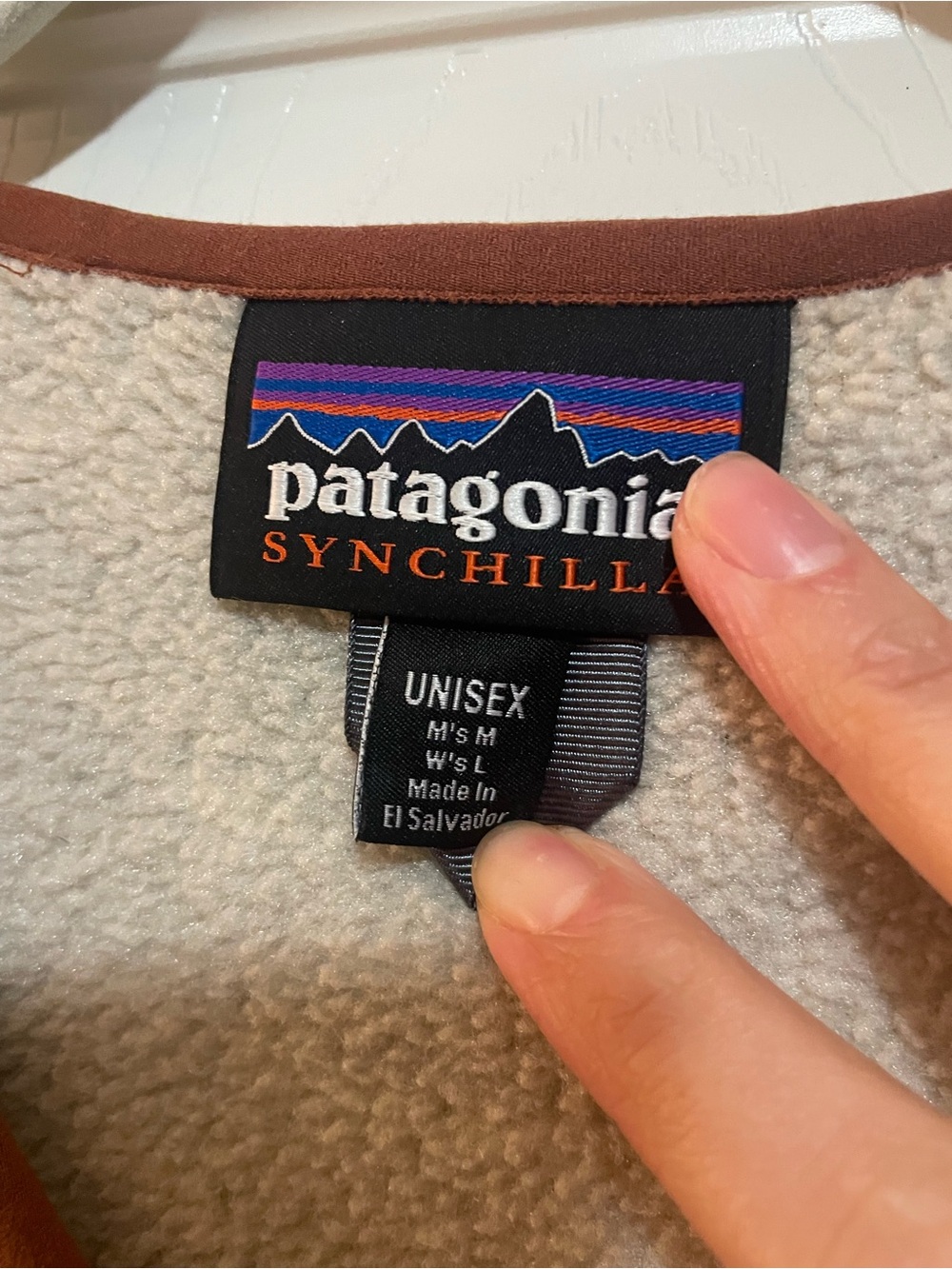 Patagonia Cream Fleece Zip Cardigan with Brown Trim - Picture 3 of 3